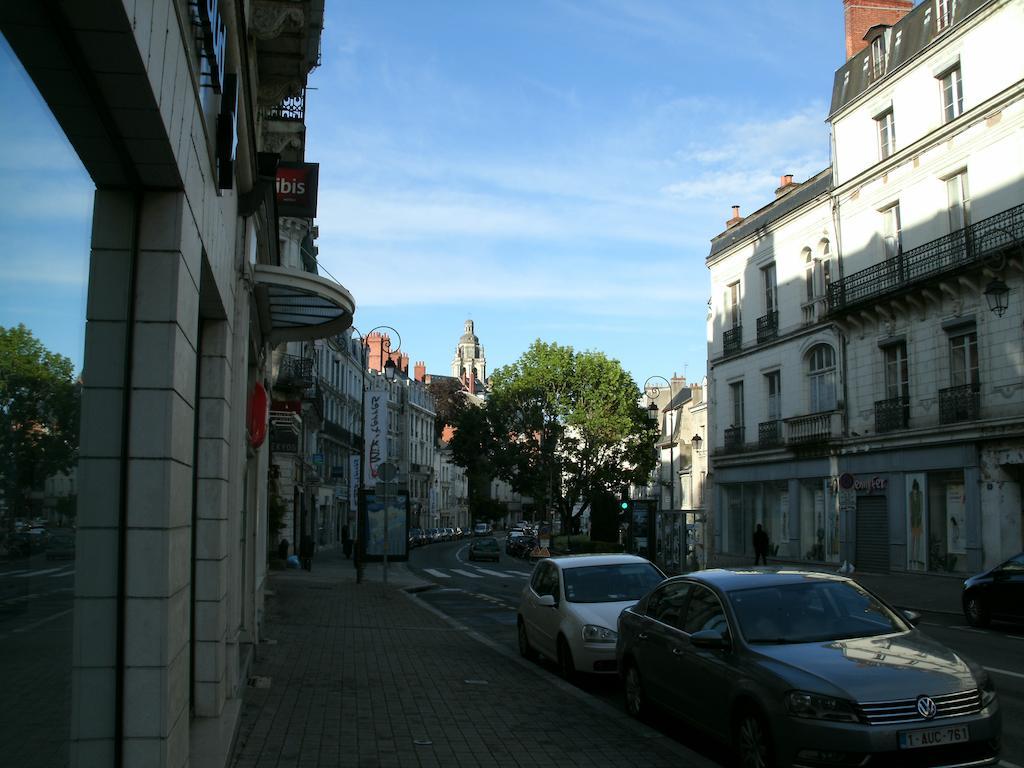 Ibis Centre Chateau Hotel 3*